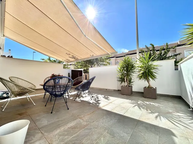 Adosado de 3 dormitorios y 2 baños en torre de la horadada (orihuela costa) — 35