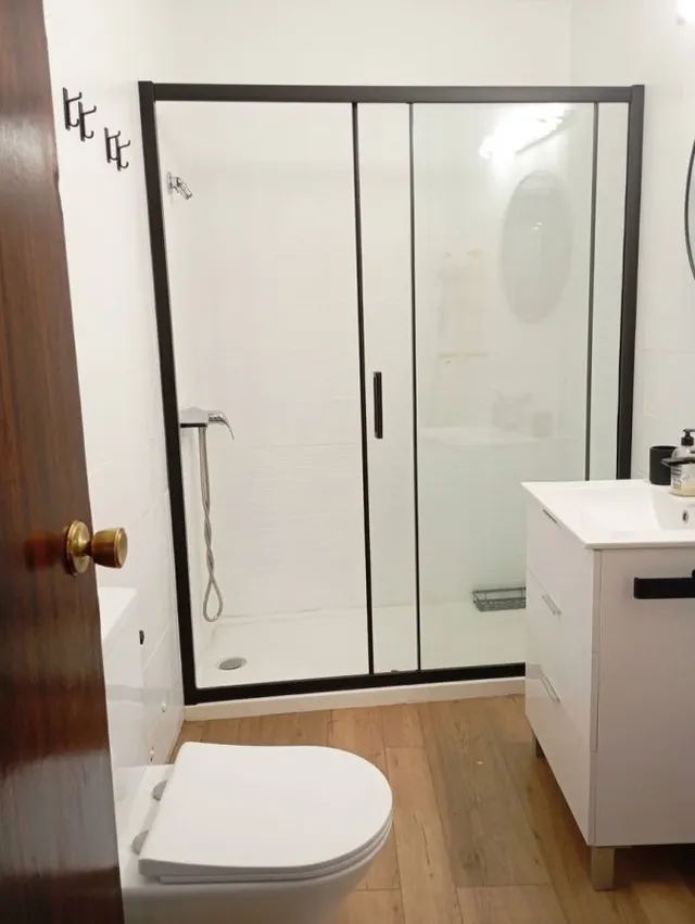 Piso reformado de 100 m2 con patio privado en Calle Barrio Nuevo — 11