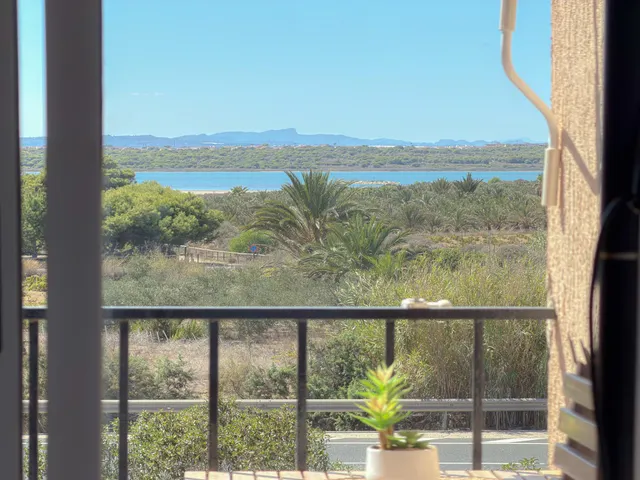 Espléndido apartamento reformado, tipo Loft con 1 dormitorio y terrazas con impresionantes vistas a la laguna rosa (450 m de playa) — 17