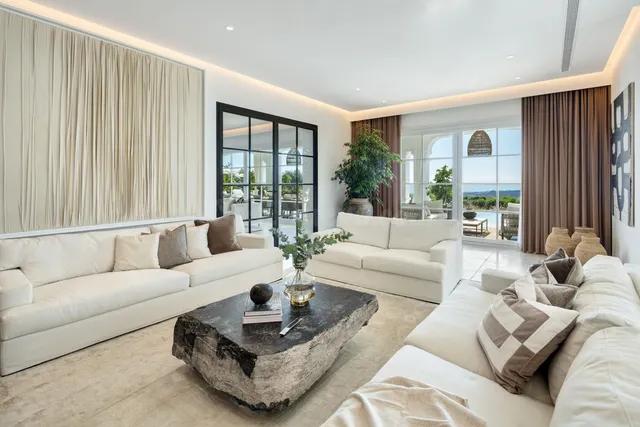 Chalet 7 habitaciones 937m² en venta - Costa del Sol — 3