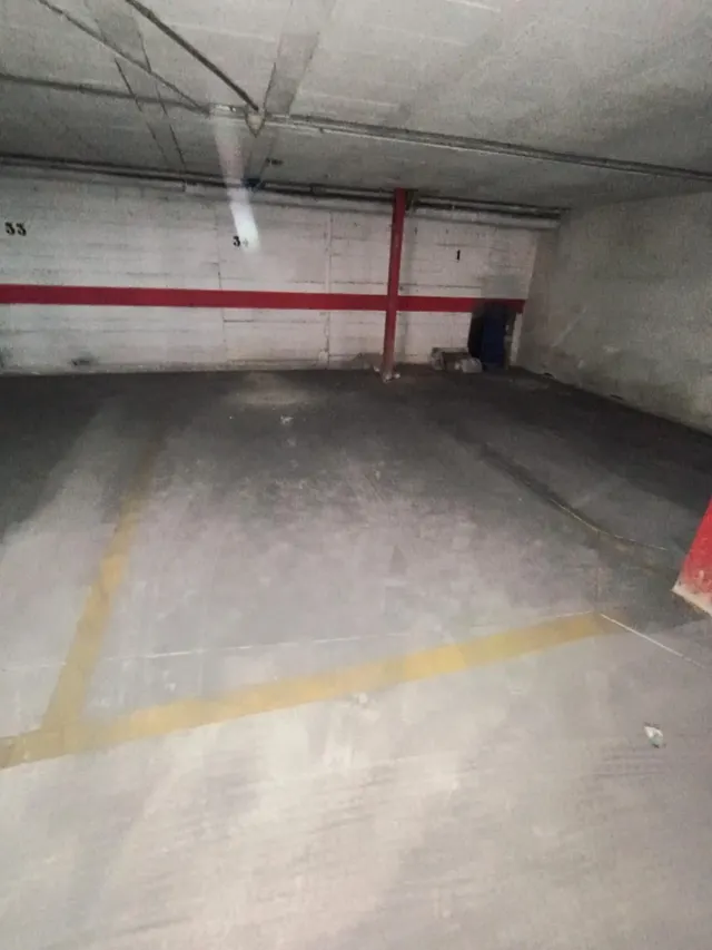 Piso en zona Pinilla con cuatro habitaciones, dos baños y  garaje — 26