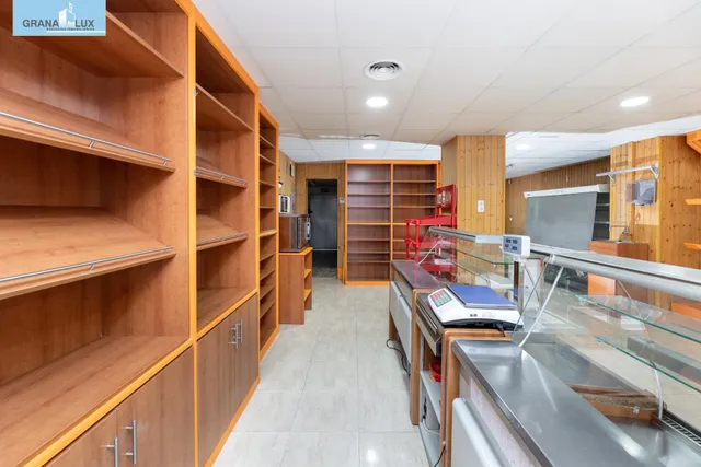 LOCAL COMERCIAL EN EL CHARCÓN — 9