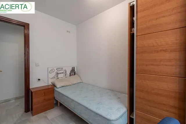 ¡¡Fantástico piso de 7 habitaciones en Bola de Oro!! — 30