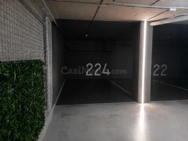 Plaza de garaje de 13 m2 en pleno centro de Palma | Frente a - foto 5