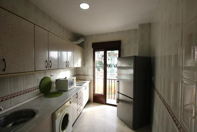 Cuesta de Gomérez (zona). Se alquila bonito apartamento para - foto 5