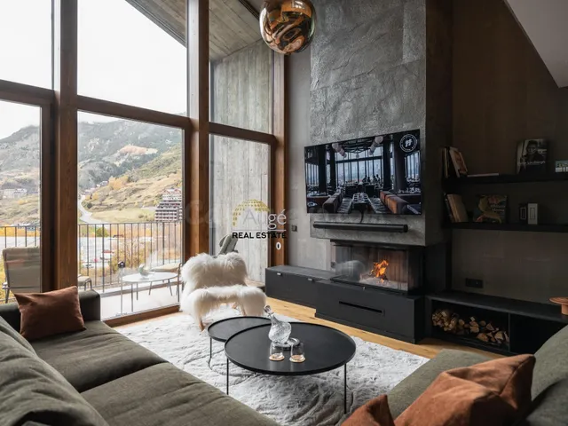 Ático Dúplex de Diseño con Spa en El Tarter (Grandvalira) - foto 2