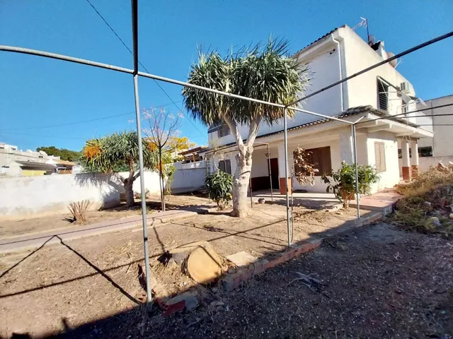 Vivienda con amplia parcela en Costabella — 2