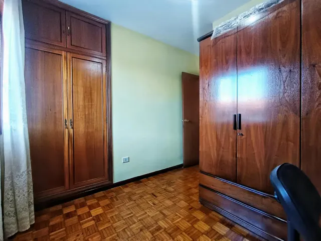 Oportunidad en Pontevedra centro con ascensor y exterior — 16