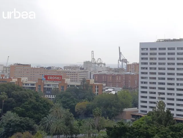 GRAN PISO EN ZONA AVENIDA ANDALUCIA CON 4 HABS ANTES 5 — 6