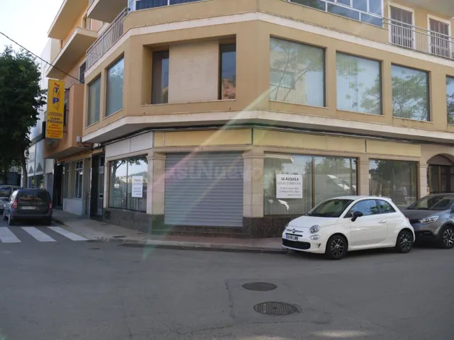 Local comercial de dos plantas en Manacor