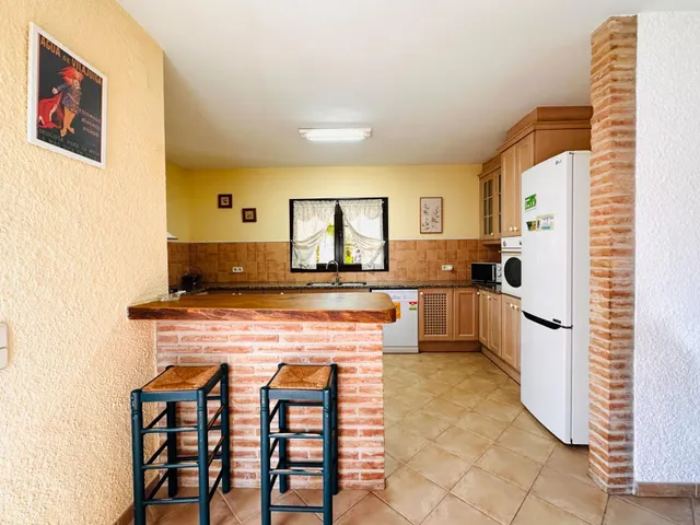 CALONGE: CHALET CON LICENCIA TURÍSTICA, GARAJE, JARDÍN Y PISCINA. ZONA MAS AMBRÓS - VIZC. CABANYES. — 11