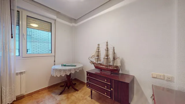 Piso de tres dormitorios de nueva construcción y con garaje — 37