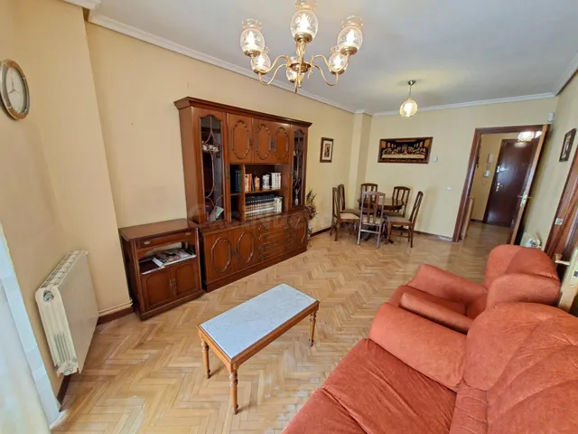Vivienda de 3 habitaciones libre - foto 5