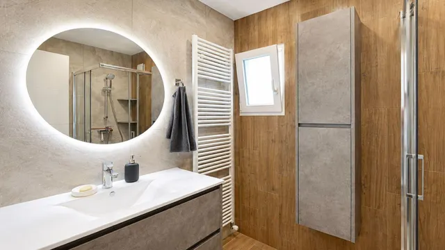 Casa reformada de 5 dormitorios con piscina privada, gran terraza y placas solares en Los Balcones — 11