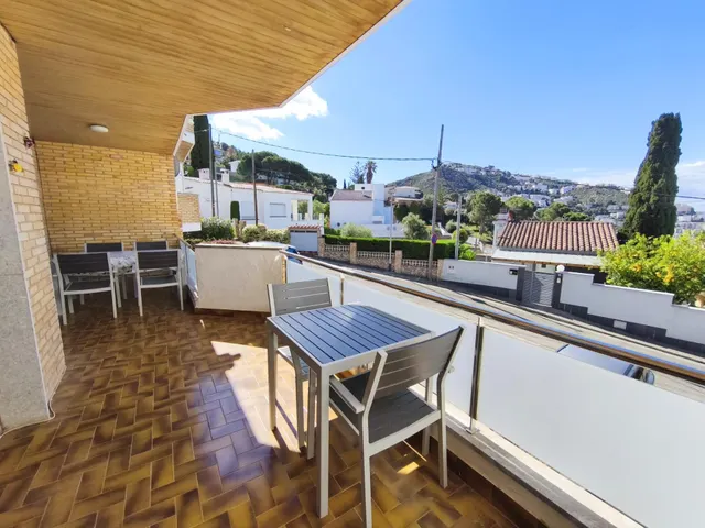 Apartamento 3 habitaciones 128m² en venta - Puig-Rom — 38