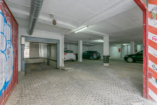 TRATESTERO EN VENTA EN EL CENTRO DE GRANADA — 21