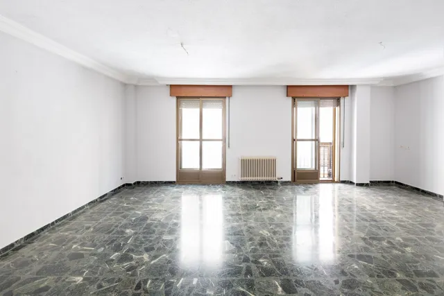 🏠 AMPLIO PISO EN EL CENTRO DE ALCALÁ LA REAL – 190 m2 CON TERRAZA Y OPCIÓN DE GARAJE — 13