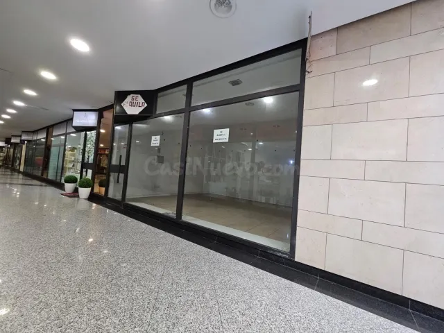 SE ALQUILA LOCAL COMERCIAL EN GALERIAS DE SANTO DOMINGO - foto 3