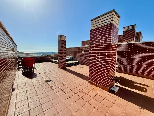 ¡EXCLUSIVA! ESPECTACULAR ÁTICO CON GRAN TERRAZA Y VISTAS AL  - foto 2