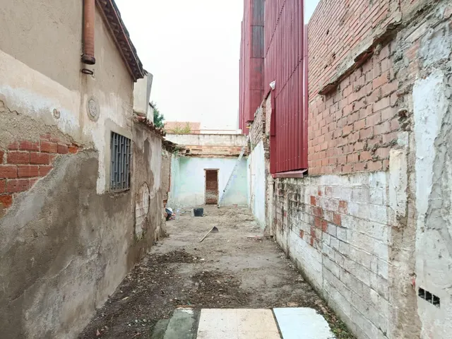 CASA PARA REHABILITAR EN EL CENTRO DE VILADECANS — 2