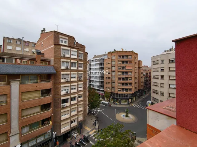 ÁTICO DÚPLEX CON TERRAZA PRIVADA JUNTO A RICARD VINYES — 2