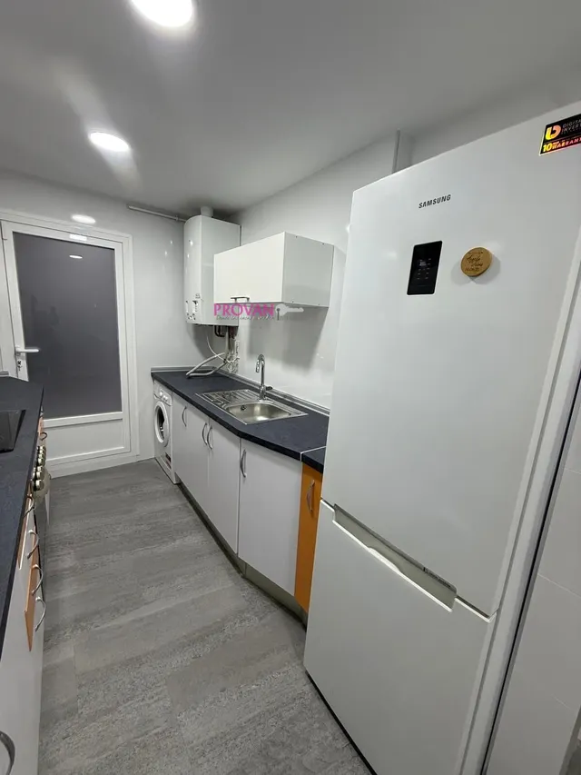PISO REFORMADO EN ALQUILER CON 3 DORMITORIOS Y ASCENSOR !!! — 27