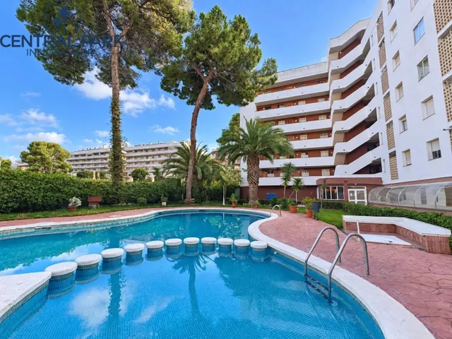 Apartamento reformado en zona turística de Salou.