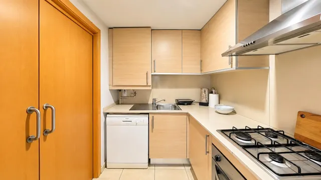 Pis en venda a corró de vall — llum natural, balcó i ascensor — 11
