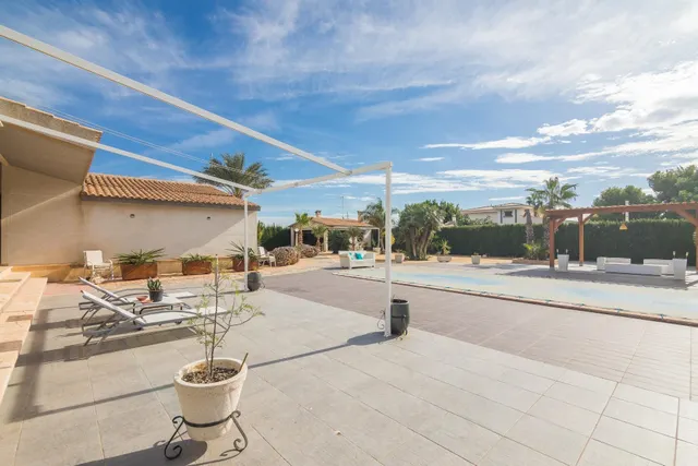 Chalet independiente de lujo en suelo urbanizable — 50