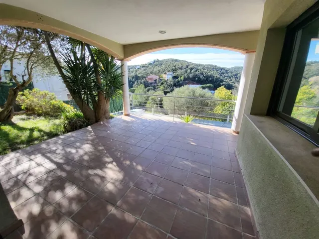 Exclusiva vivienda unifamiliar situada en la prestigiosa urb - foto 5