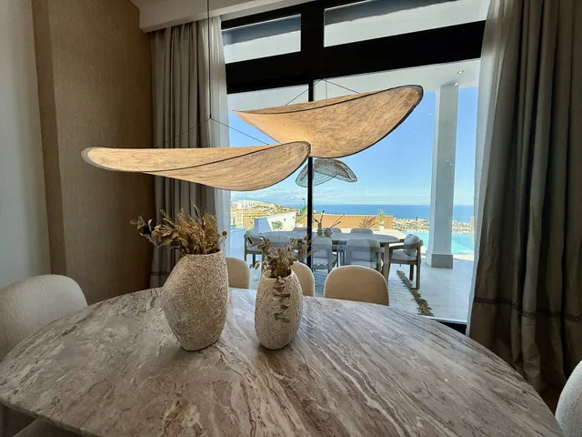 Chalet 4 habitaciones 500m² en venta - Centro — 28