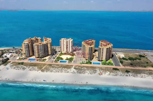 RESIDENCIAL DE OBRA NUEVA EN LA MANGA — 15