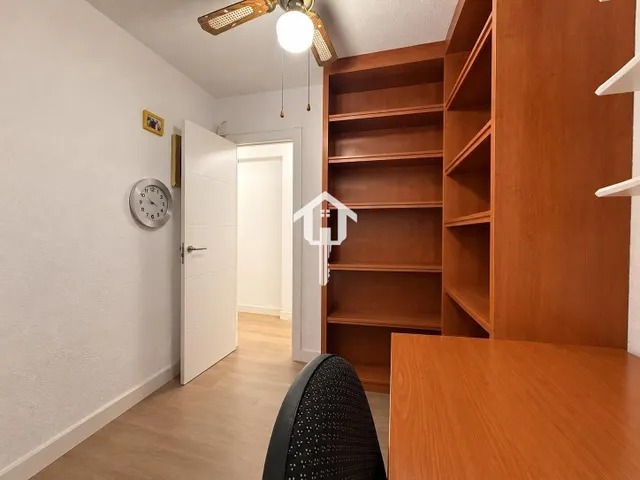 Piso en venta en Alicante. zona de carolinas altas. 90m2, 3 habitaciones, 1 baño, segunda planta con ascensor. — 22