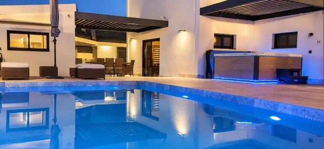 ESPECTACULAR VIVIENDA REFORMADA CON PISCINA, BODEGA, GIMNASI - foto 4