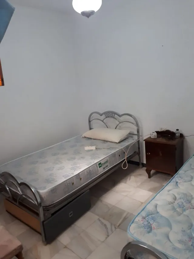 BONITA CASA FAMILIAR EN BAYARQUE. ALMERÍA. — 20