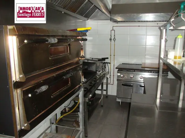 VENTA DE VIVIENDA EN PLANTA BAJA Y PISO — 13