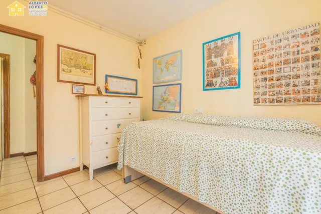 Apartamento en venta en primera línea de playa en Los Arenales del Sol, la propiedad está afectada por la Ley de Costas — 39