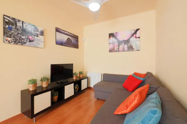 Piso 4 habitaciones 74m² en venta - El Camp de l`Arpa del Clot — 10