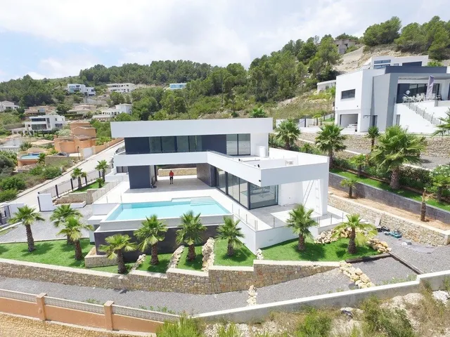 Impresionante villa moderna en una ubicación privilegiada con vistas al mar — 21