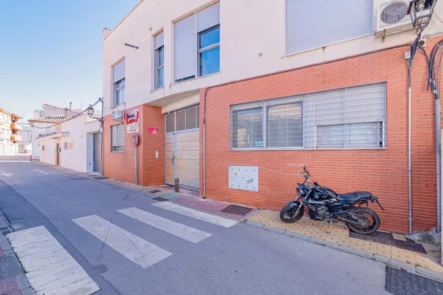 Piso en Peligros: 3 dormitorios,2 baños, patio, ascensor,garaje y trastero — 33