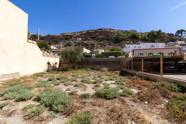 TERRENO URBANO EN RIOJA — 10