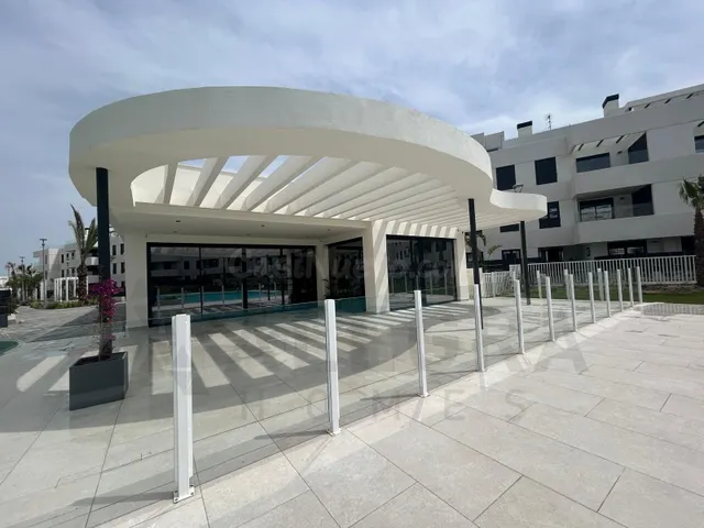 Descubre tu nuevo hogar en un enclave privilegiado junto al  - foto 5