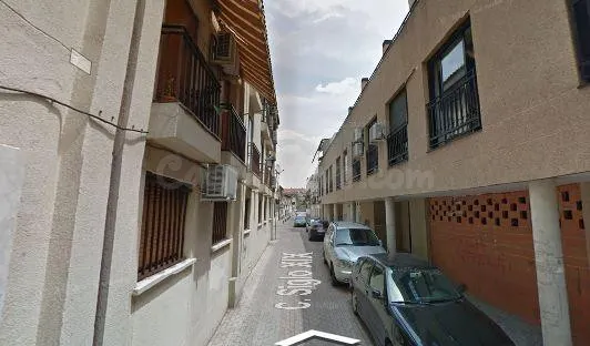 SE VENDE piso OKUPA en C Constitucion de Velilla de San Ant - foto 3