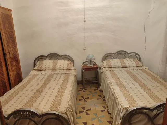 CASA EN EL CENTRO DE MONTEALEGRE DEL CASTILLO — 10