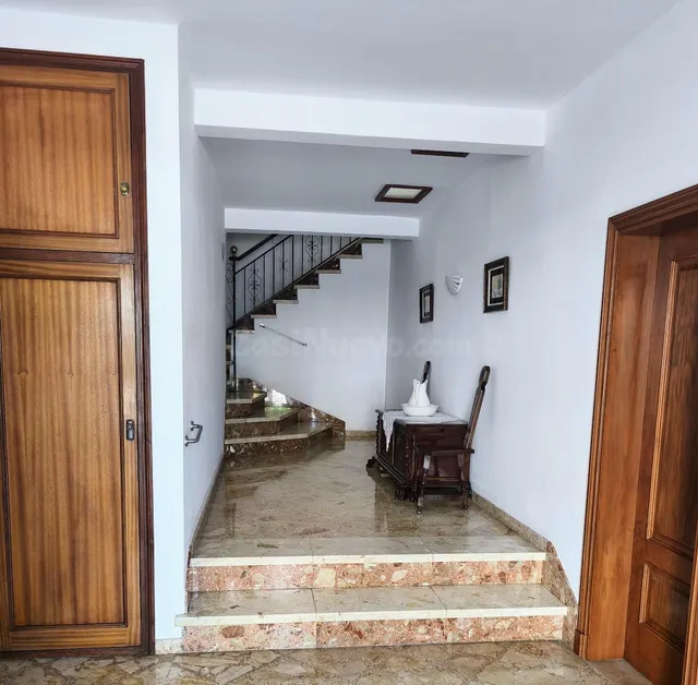 Casa de pueblo con garaje - foto 3