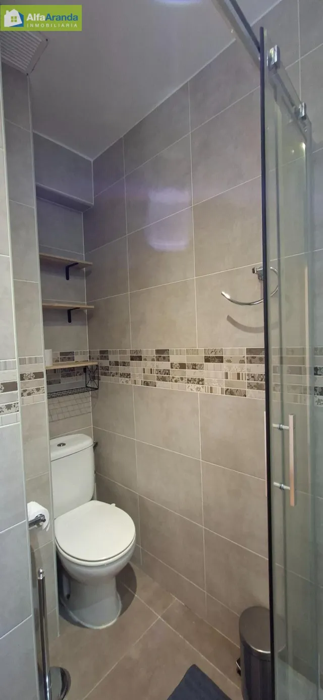 Piso reformado con patio privado en el centro de Aranda de Duero — 12