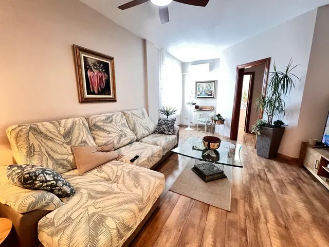 Piso reformado en venta situado en el Passeig dels Guíxols - foto 2