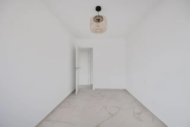 Ático reformado en venta en Torrevieja a 100 metros de la playa del acequión, con 3 dormitorios y 2 terrazas — 17