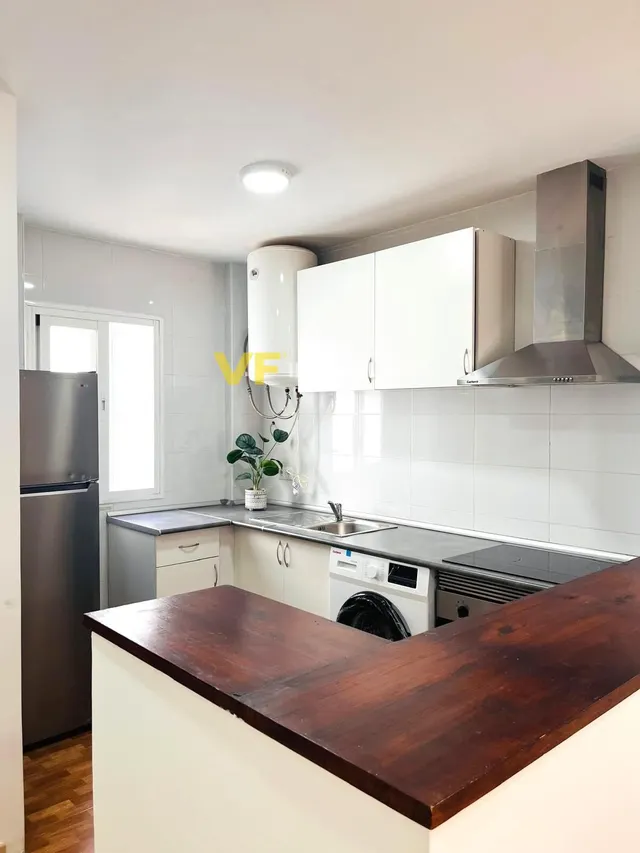 ¡Vive cómodo, vive bien: Apartamento reformado junto al Hospital Civil! — 9