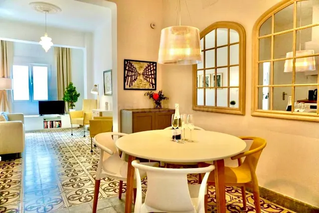 Piso en Malaga con licencia turistica y gran potencial - foto 4